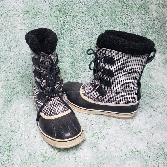 Sorel Shoes - Sorel Black/White Micro Houndstooth Caribou Boots